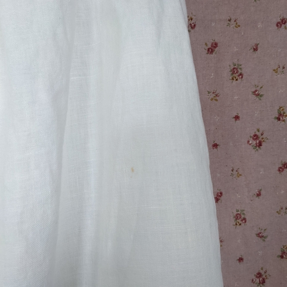 Pearl skirt - white button down linen skirt. - Picture 5 of 7
